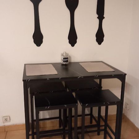 Apartmán Appart Fonctionnel Et Familial Béziers Exteriér fotografie